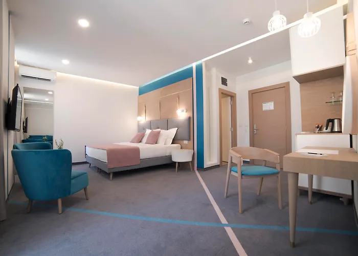 City Nest Modern & Cozy Suites