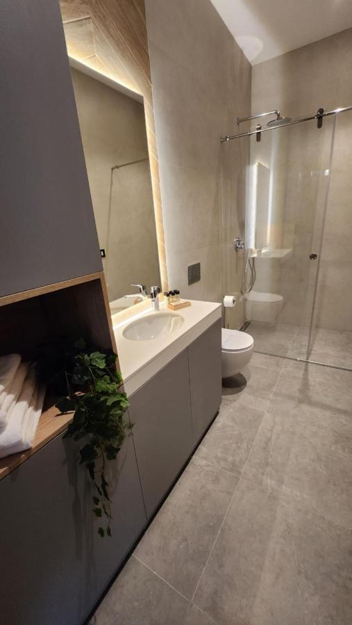 Nest Modern & Cozy